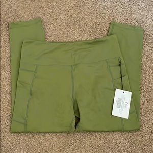 Zyia cropped leggings!